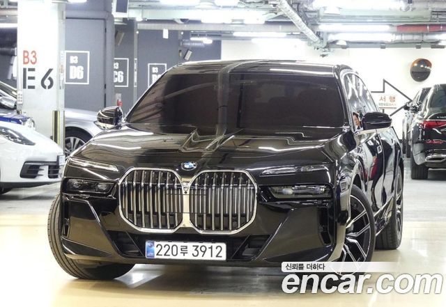 BMW 7 Series (G70)