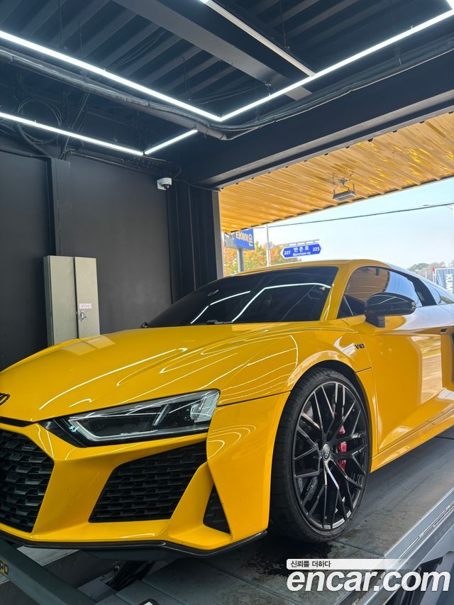 Audi R8 (4S)