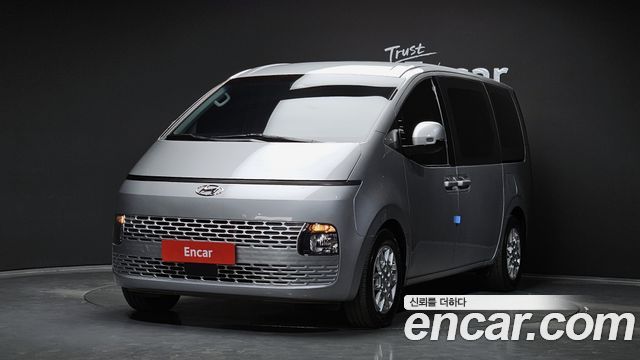 Hyundai Staria