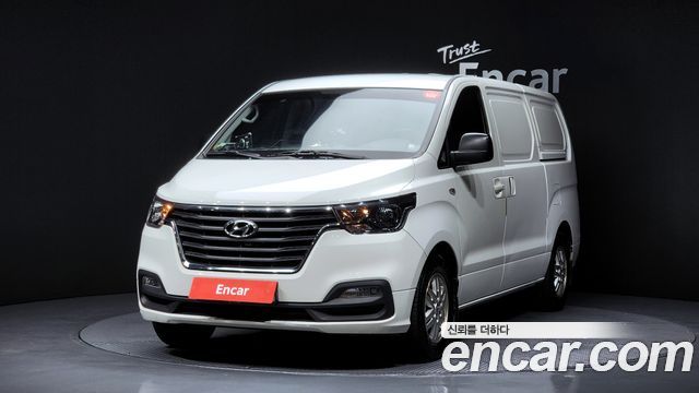 Hyundai The New Grand Starex