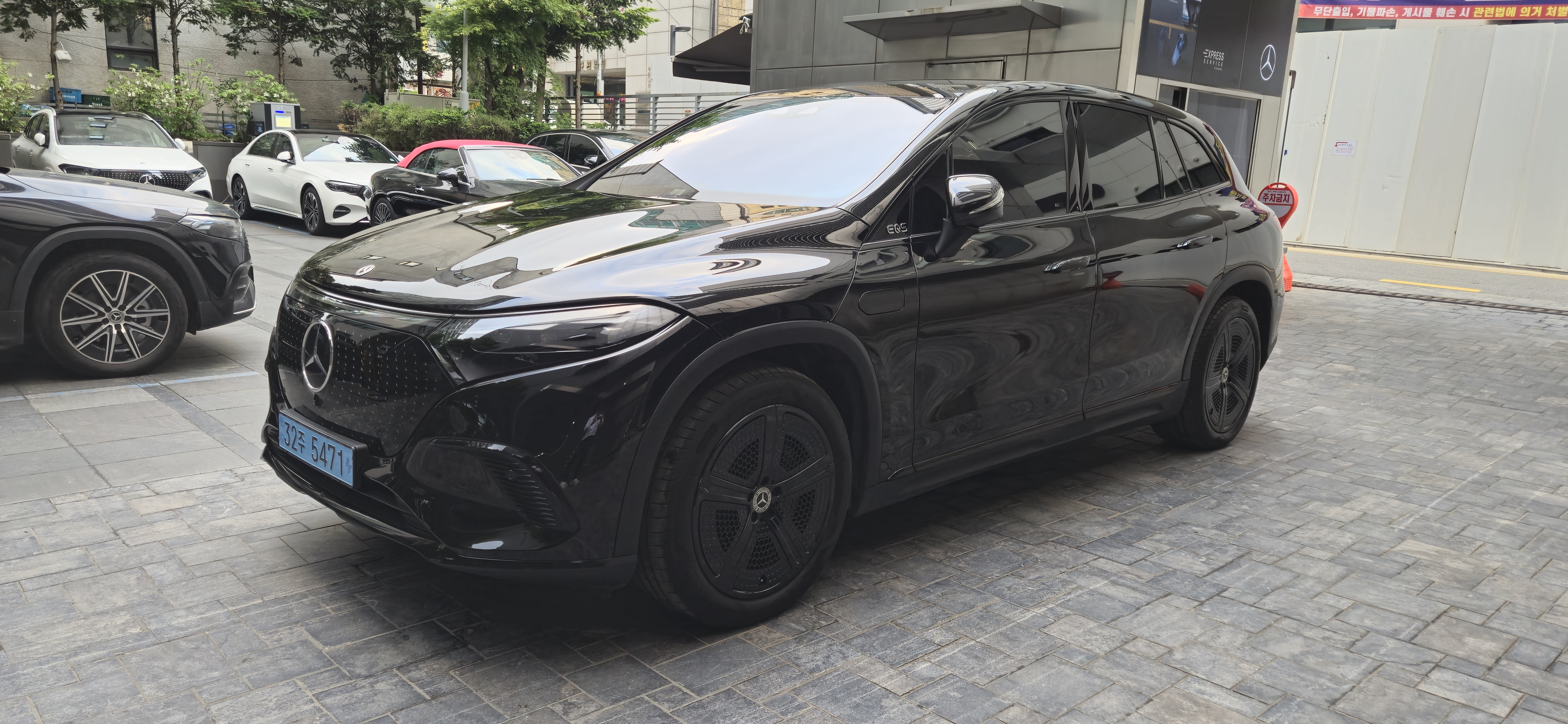 Mercedes-Benz EQS SUV X296