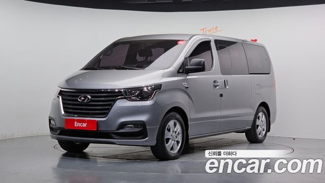 Hyundai The New Grand Starex