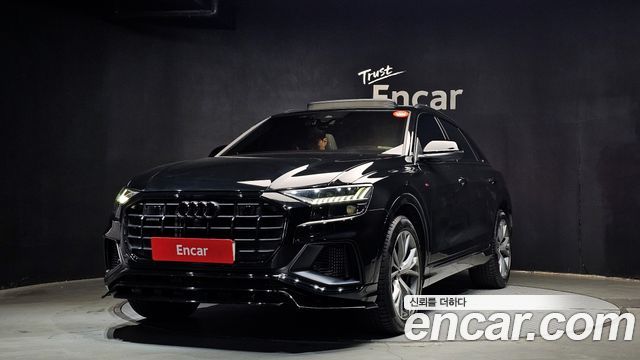 Audi Q8 (4M)