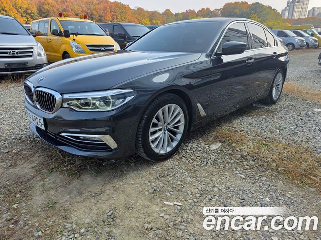 BMW 5 Series (G30)