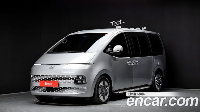 Hyundai Staria