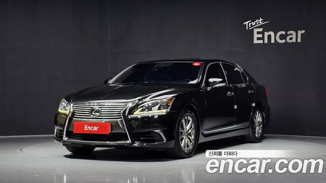 Lexus LS460