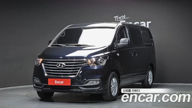 Hyundai The New Grand Starex