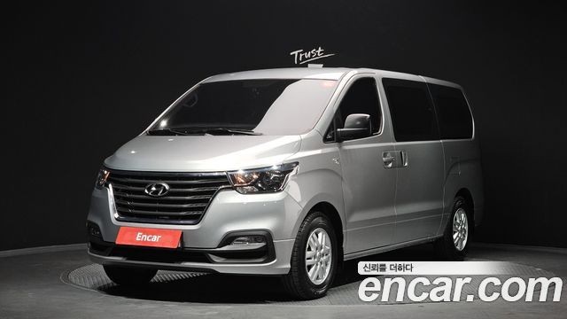 Hyundai The New Grand Starex