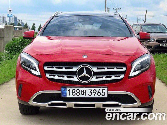Mercedes-Benz GLA-Class X156