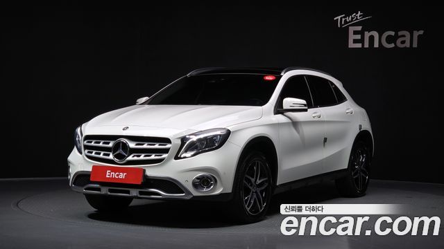 Mercedes-Benz GLA-Class X156