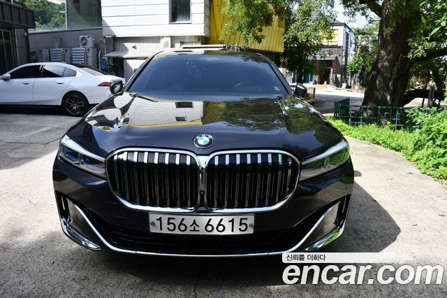 BMW 7 Series (G11)