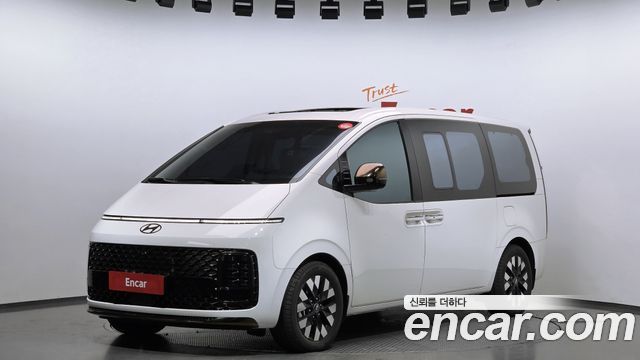 Hyundai Staria