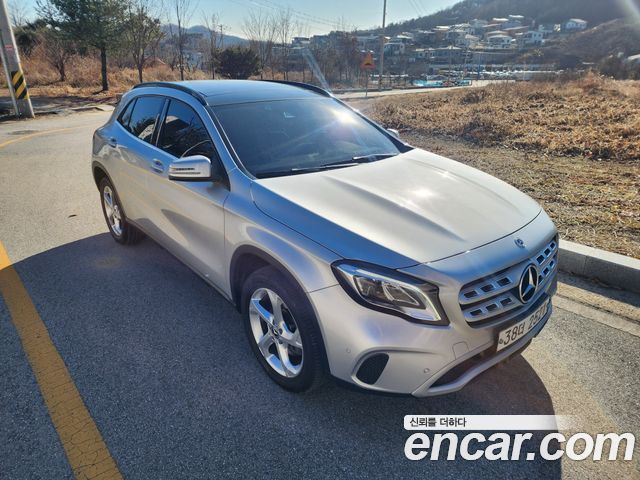 Mercedes-Benz GLA-Class X156