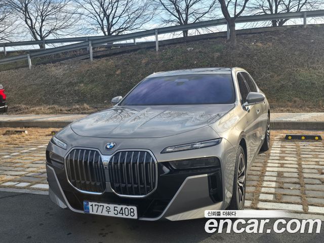 BMW 7 Series (G70)