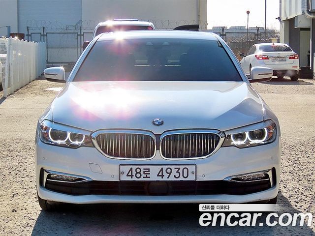 BMW 5 Series (G30)