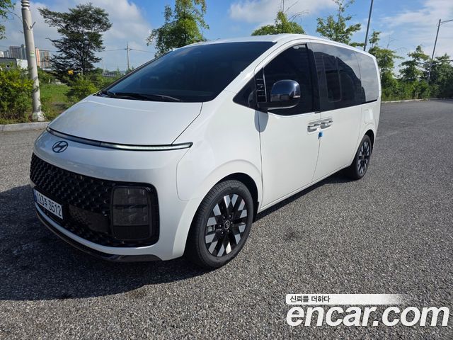 Hyundai Staria