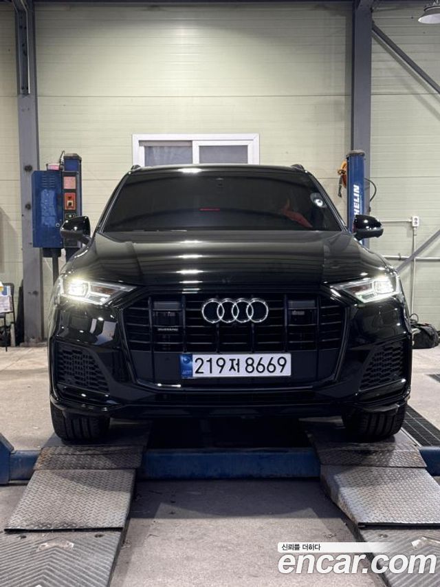 Audi Q7 (4M)