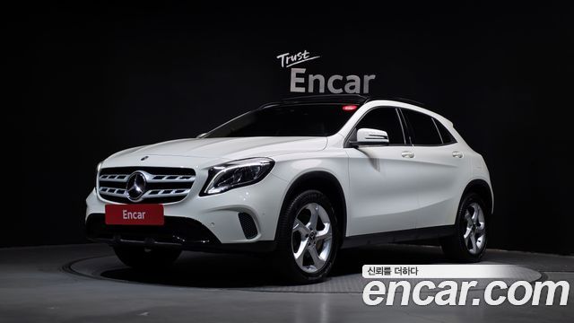 Mercedes-Benz GLA-Class X156